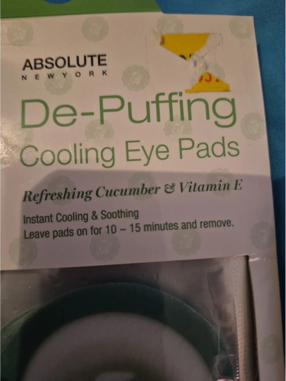 1 Pack Absolute New York De-Puffing Cooling Eye Pads- Aloe, Kiwi, Cucumber